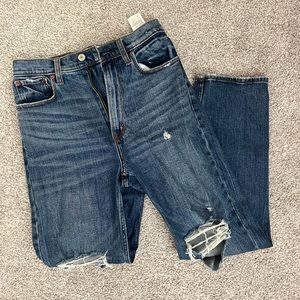 NWT Abercrombie Straight Leg Ultra High Rise Jeans